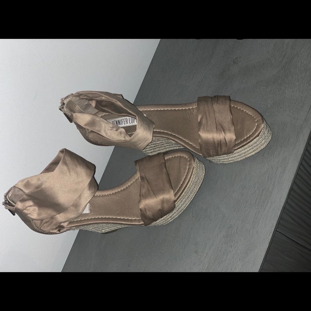 Jennifer Lopez Heels (size 7 )